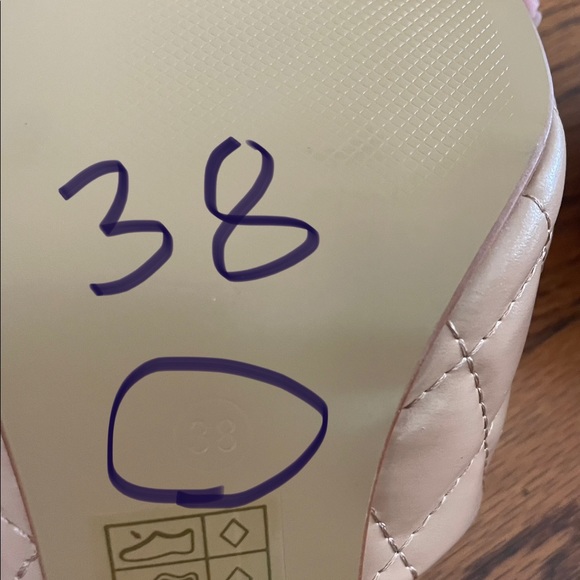 New without tags square toe heeled sandals. - Picture 9 of 9